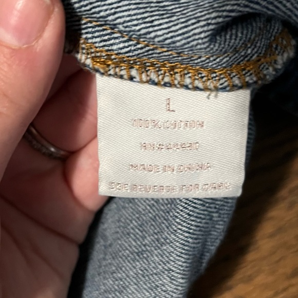 Tincel Town heavily distressed denim dark wash jacket women’s size large - Picture 7 of 8